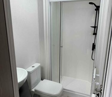 Jabbeke Ski Chalet | Vakantiepark Klein Strand - Luxe Chalet 4p