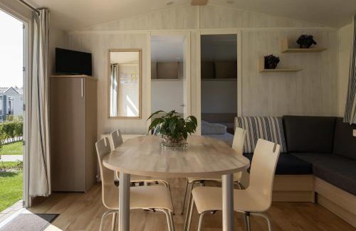 Jabbeke Ski Chalet | Vakantiepark Klein Strand - Comfort Chalet 4p