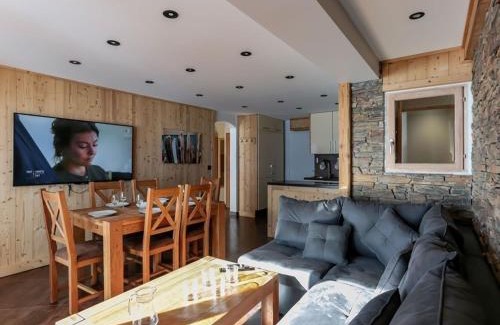 Val-Thorens Apartment | Val Thorens: Superbe appart 8 pers, proche pistes et commerces - FR-1-637-31