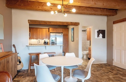 Arroyo Seco Condo | Valdez Vista - Updated 2 Bedroom Condo Close to Skiing