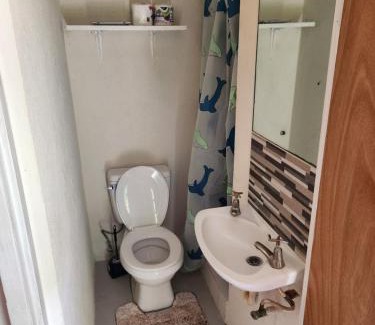 Graeme Hall Park Apartment | Valdu Cozy Cottage