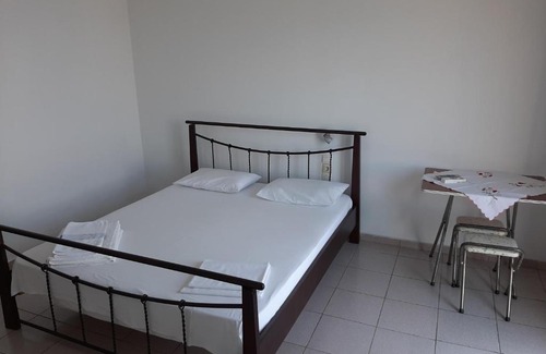 Qeparo Bed & Breakfast | Valentina Rooms