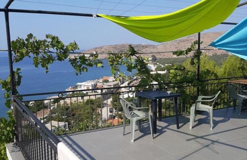 Qeparo Bed & Breakfast | Valentina Rooms