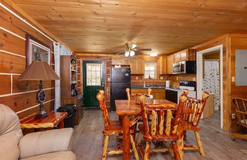 Lookout Mountain House | Valentine Drive Cabin 2