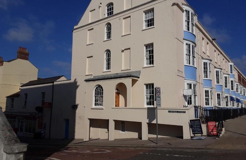 Weymouth Bed & Breakfast | Valentine Guest House