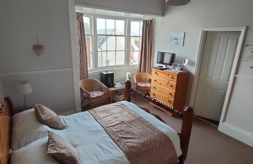 Weymouth Bed & Breakfast | Valentine Guest House