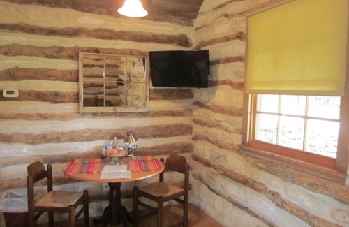 Fredericksburg Bed & Breakfast | Valentine Hill B&B - Amelia's Cabin