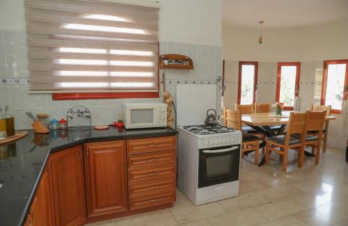 Deir Hanna Apartment | valentine House