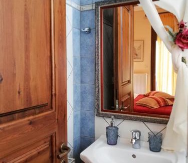 Karpenisi House | Valentini Guesthouse