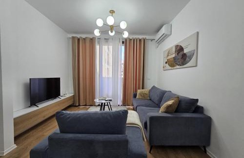 Tirana Apartment | Valentino Zirkon