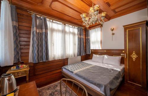 Old City Hotel | Valeria Antique 1892
