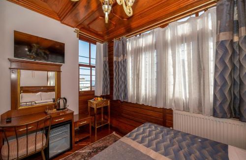 Old City Hotel | Valeria Antique 1892