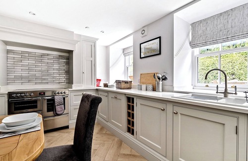 Harlech Cottage | Valerian Lodge