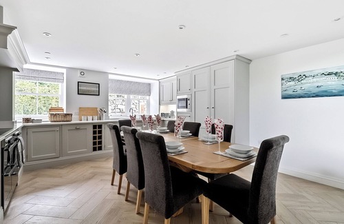 Harlech Cottage | Valerian Lodge