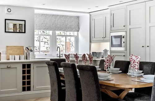 Harlech Cottage | Valerian Lodge