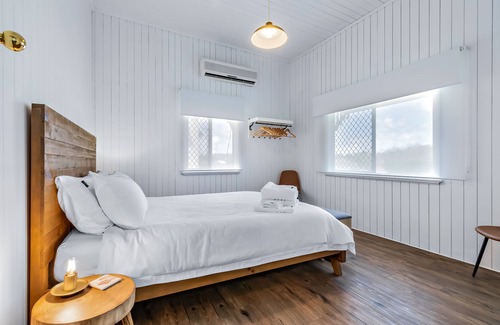 Stanthorpe House | Valerie's on Creek