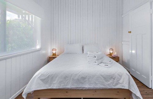 Stanthorpe House | Valerie's on Creek