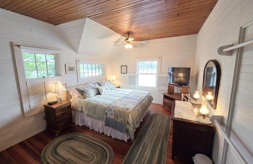 Sunapee House | Valhalla