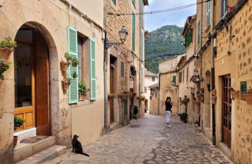 S'Arxiduc House | Valldemosa Sleep & Hike