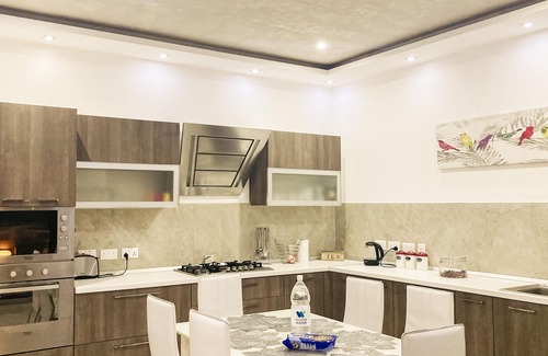 Kalkara Apartment | Valletta and Grand Harbour Lookout SEA View BBQ