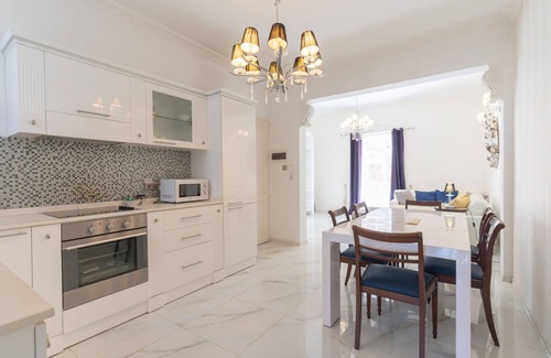 Valletta Apartment | Valletta Charming Maltese Balcony
