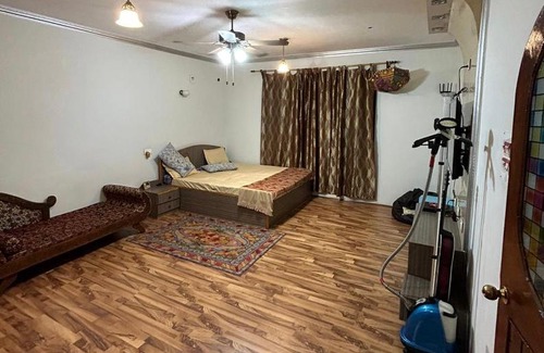 Srinagar House | VALLEY HONEY INN