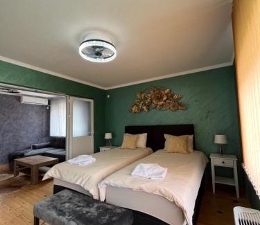 Kazanlak House | Valley Residence