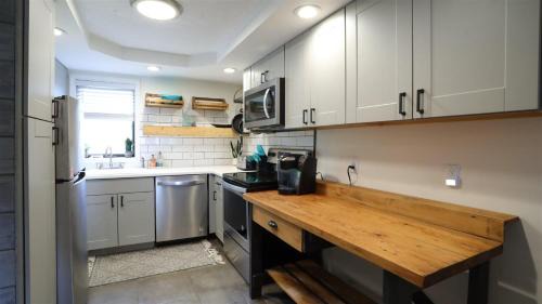 Campton House | Valley View 4, C