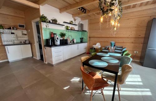 Risca House | Valley View Cabin