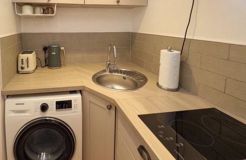 Holmbridge Cottage | VALLEY VIEW COTTAGE, pet friendly in Holmbridge