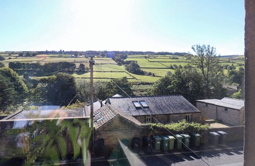 Holmbridge Cottage | VALLEY VIEW COTTAGE, pet friendly in Holmbridge