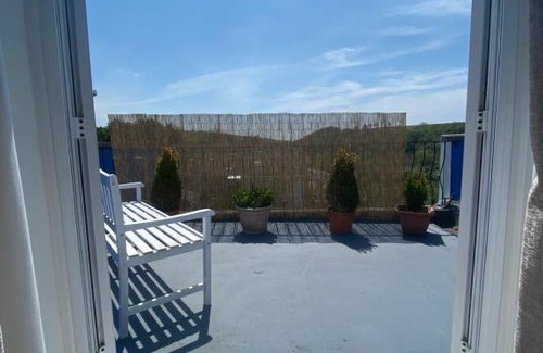 Llanteg House | Valley View