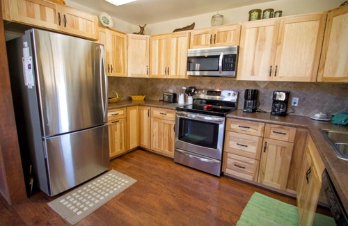 Red River Cabin | Valley View in the Upper Valley