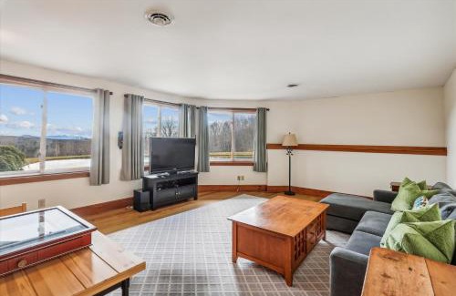Stowe Hollow House | Valley View