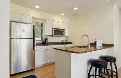 Acme House | Valleyway Getaway Golf AC 2 Beds + Baths