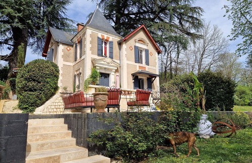 Sainte-Alvere Villa | Vallombreuse Chambre de Charme Avec Salle D'eau vue sur Parc Dans Villa 1920
