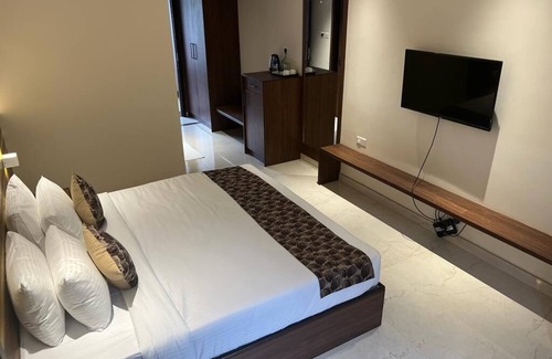 Melattoor Hotel | Valluvanad Residency