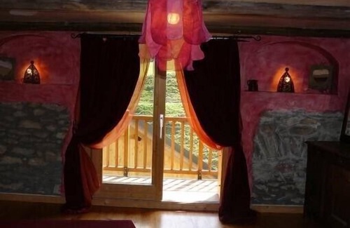 Les Avanchers-Valmorel Ski Chalet | Valmorel: relaxing beautiful barn character with fireplace stone + wood