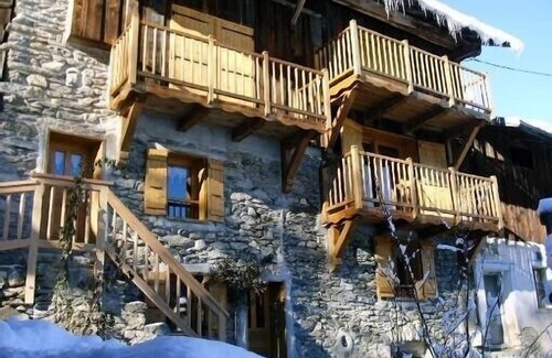 Les Avanchers-Valmorel Ski Chalet | Valmorel: relaxing beautiful barn character with fireplace stone + wood
