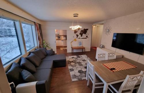 Mikkeli Apartment | Valoisa huoneisto jossa erinomaiset vuoteet.