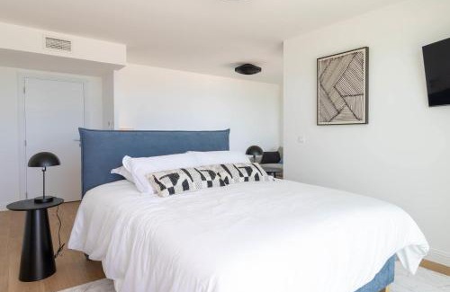 Valras-Plage Apartment | Valras-Loc Privatisez le 9e etage de lArchipel