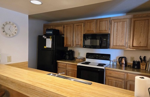 Dillon Condo | Value Priced Condo W/Lake & Mtn Views, Free Ski Shuttle