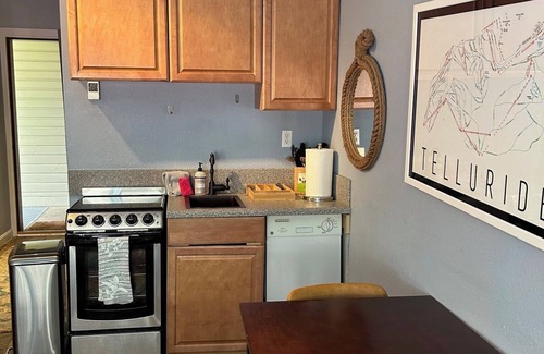 Telluride Apartment | Value, Ski-In~/Ski-Out, Full Studio Condo W/Outdoor Hot Tub