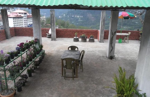 Sungava House | Vamoose Den