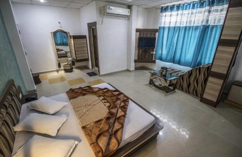 Pachmarhi Hotel | Vamoose Natraj