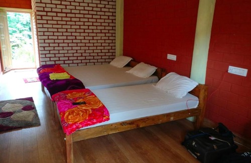 Sakleshpur House | Vamoose Stream Edge Homestay