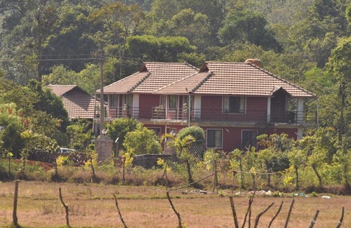 Sakleshpur House | Vamoose Stream Edge Homestay