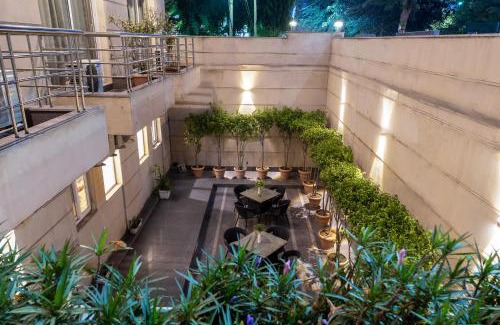 Sector 40 Hotel | Vamsor Heights Gurgaon Near Huda Fortis & Max