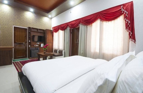 Talab Hotel | Van Chhavi Resort