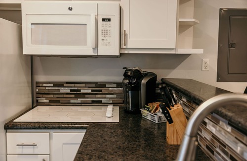 Sitka Condo | Vance Towers Studio Rental in Downtown Sitka